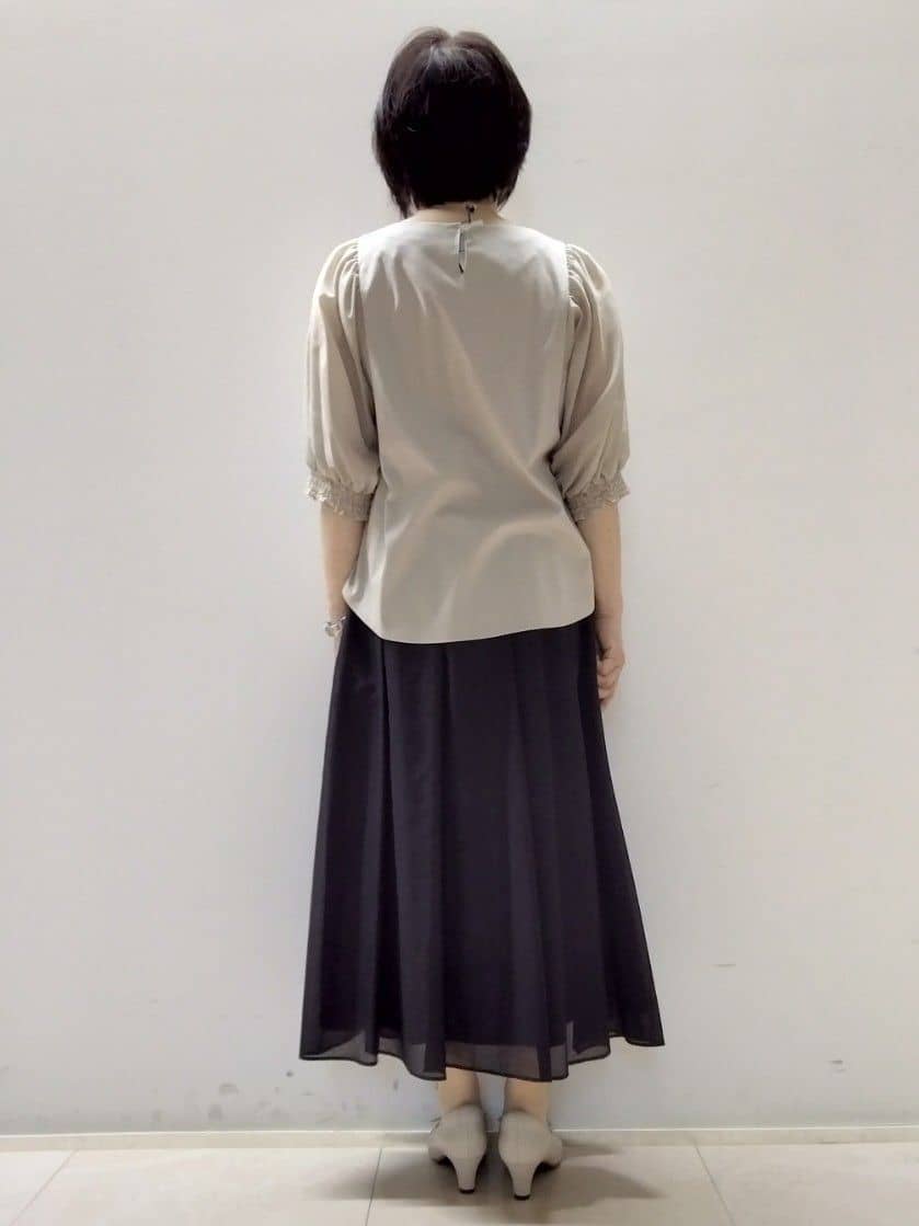 tokuさんの「Reflect｜【マシンウォッシュ可／セットアップ可】シアーボックスタックプリーツスカート」を使ったコーディネート
