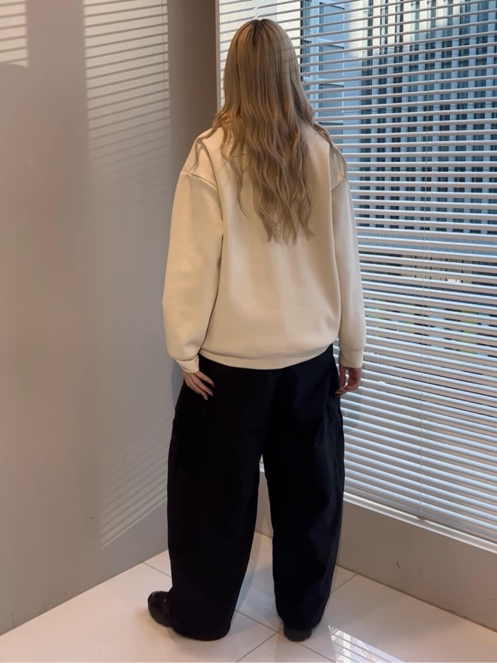 mさんの「tk.TAKEO KIKUCHI｜バギーバレルカーゴパンツ」を使ったコーディネート