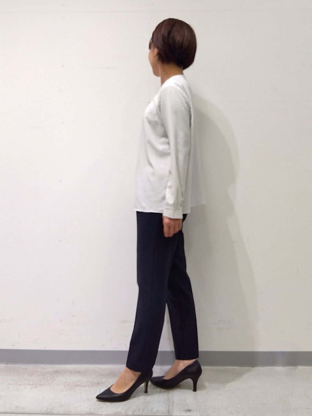 Kさんの「INDIVI｜【定番スーツ／UVケア／洗える】ウール調ノーカラージャケット」を使ったコーディネート