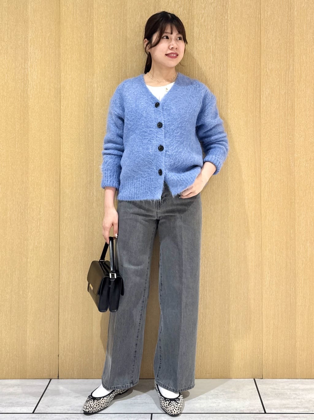 nanaさんの「UNTITLED｜【ゆったり】アルパカ混シャギー カーディガン」を使ったコーディネート