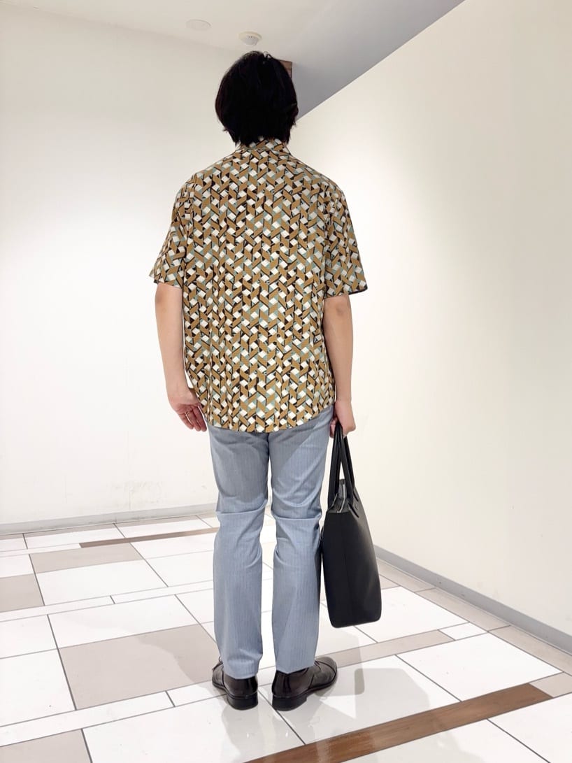 及川さんの「TAKEO KIKUCHI｜【COOL CITY WEAR】籠目アート柄 サッカーシャツ /通気性」を使ったコーディネート