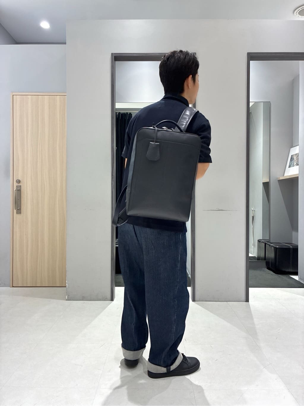 わいずみさんの「TAKEO KIKUCHI｜フルベジタンニンレザー バックパック」を使ったコーディネート