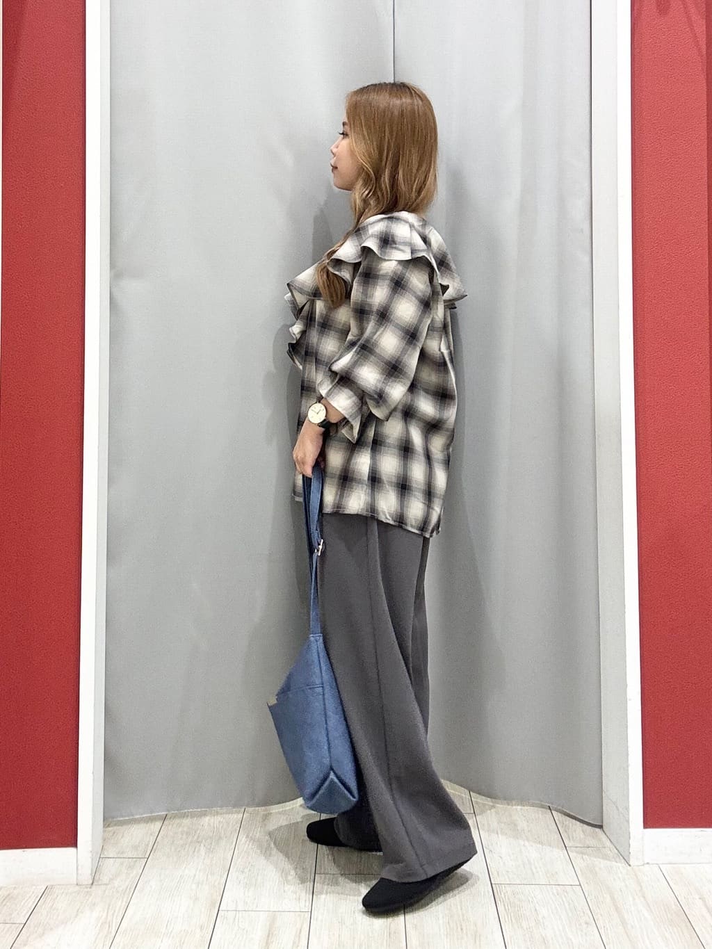 shioさんの「SHOO･LA･RUE｜【S-LL/ストレッチ】脚のラインを拾いにくい スマートワイドパンツ」を使ったコーディネート