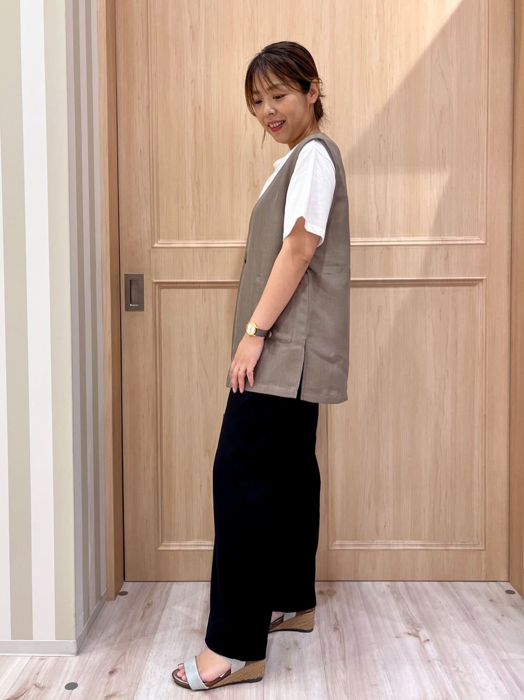 Kyokoさんの「SHOO･LA･RUE｜【S-LL】夏のレイヤードコーデに さらりと着られるメッシュジレ」を使ったコーディネート