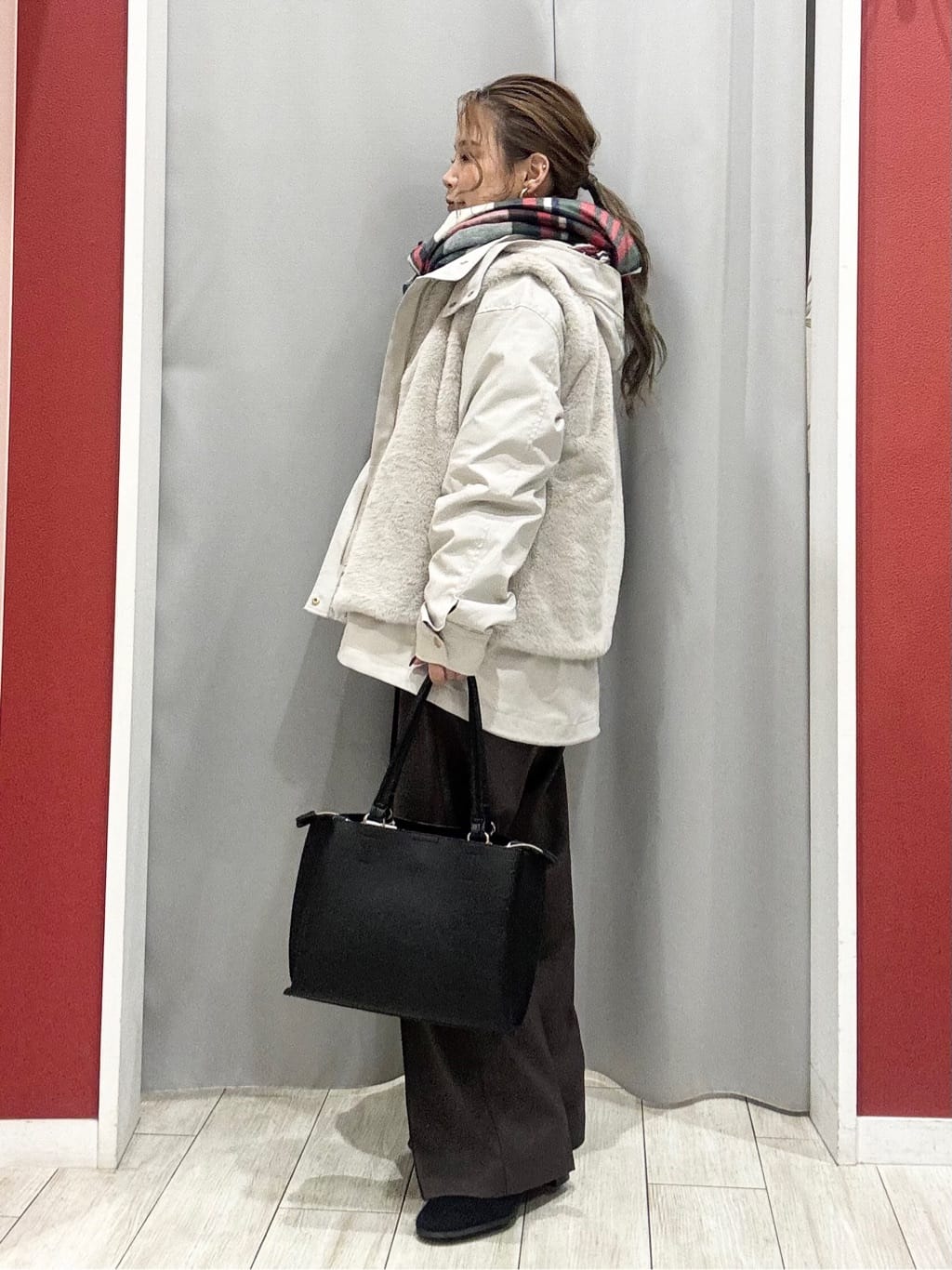 shioさんの「SHOO･LA･RUE｜【S-LL/ゆったり】ふわふわシャギー 大人レディなニット」を使ったコーディネート