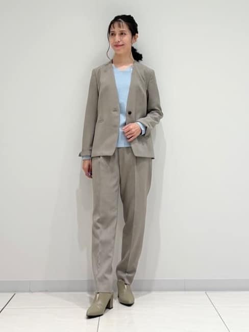 kayoさんの「INDIVI｜【洗える】Vネックコンパクトニット」を使ったコーディネート