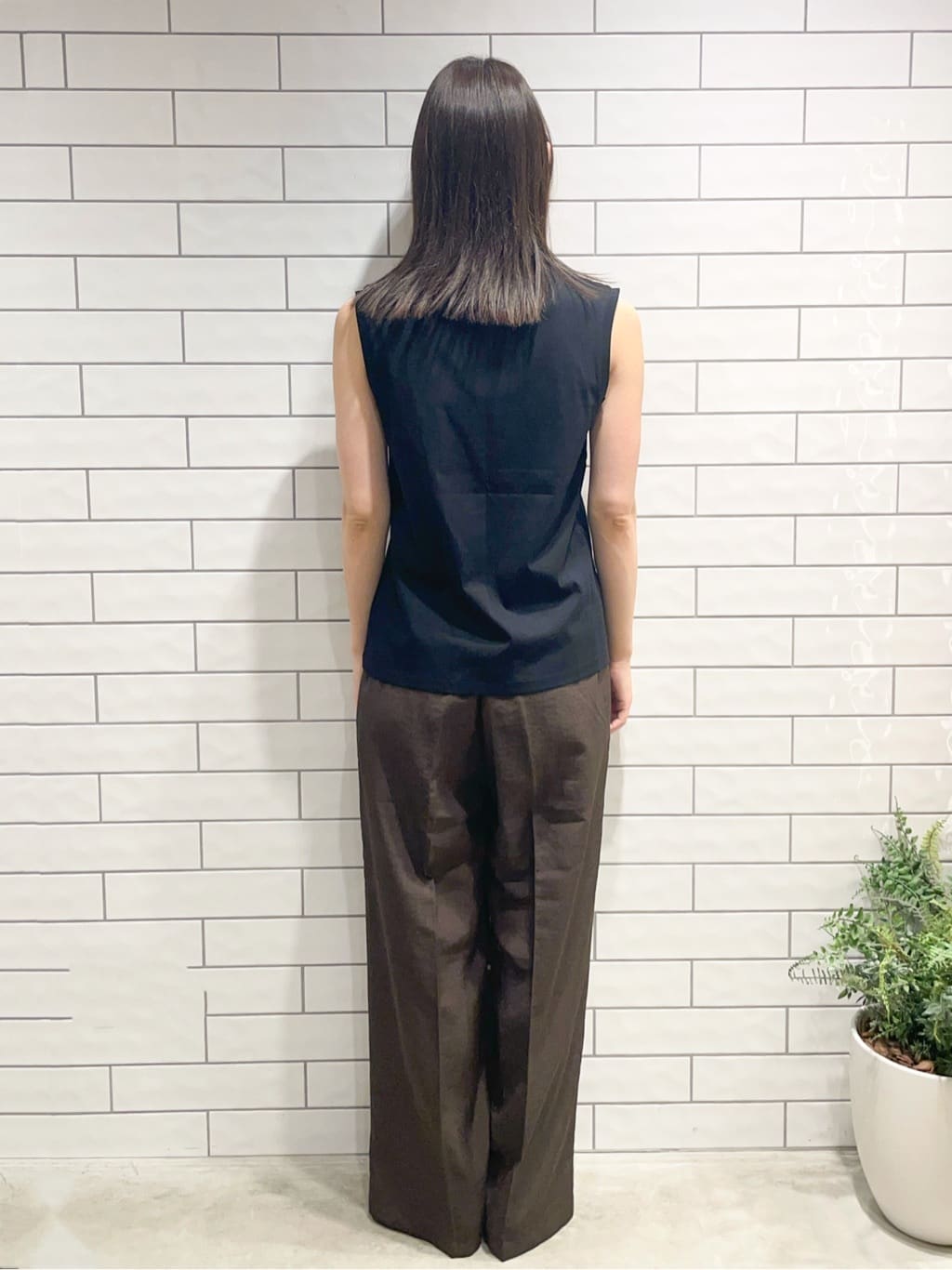 sayaさんの「OPAQUE.CLIP｜ウエストサテン使いイージーワイドパンツ【洗濯機洗い可】」を使ったコーディネート