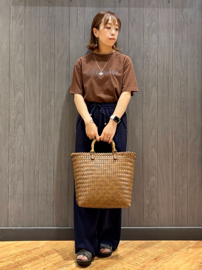 meiさんの「SHOO･LA･RUE｜【S-LL/ひんやり/UV】選べる6柄でそれぞれ欲しくなる プリントTシャツ」を使ったコーディネート