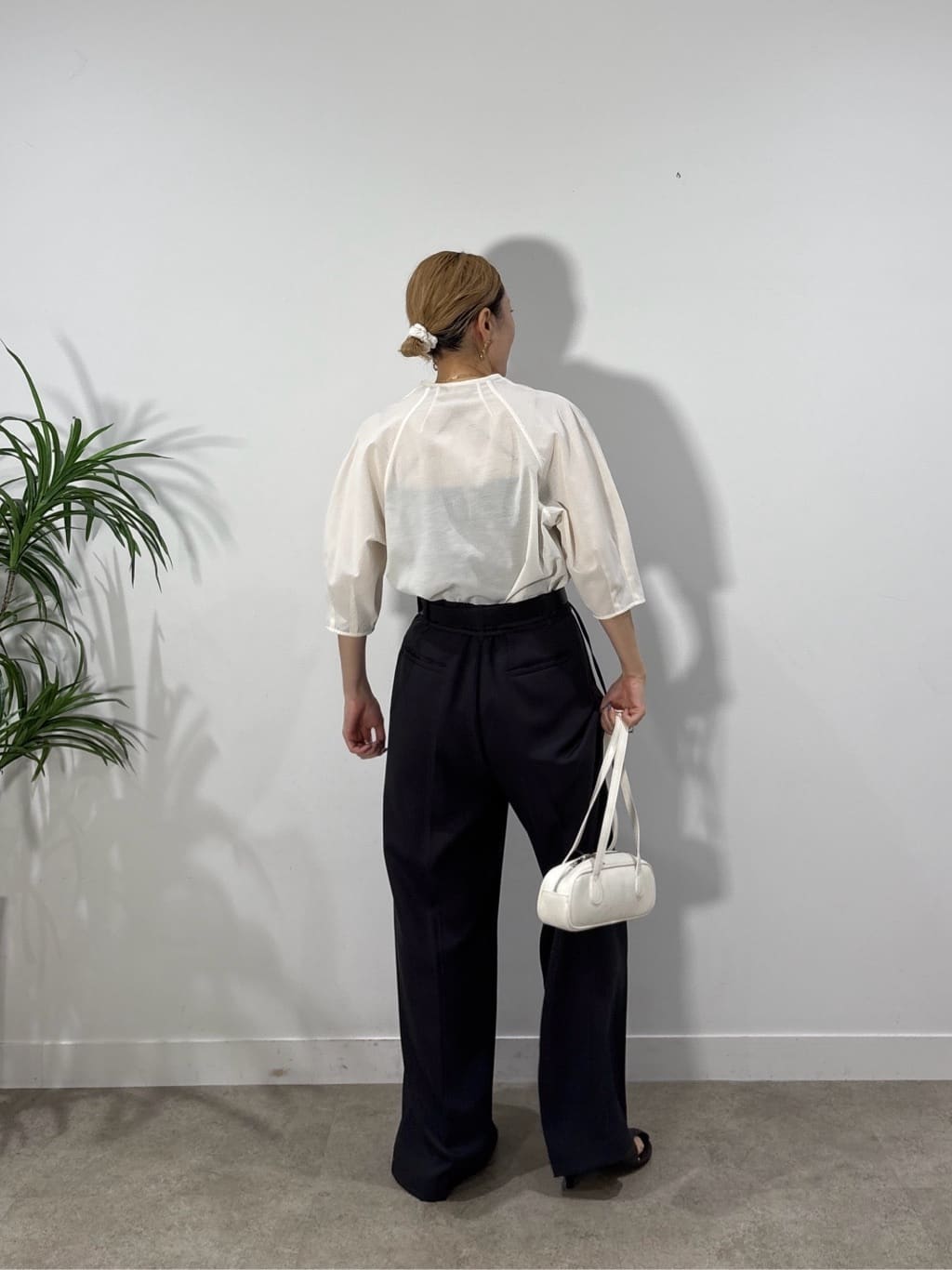kotakiさんの「INDIVI｜ボトルネックブラウス」を使ったコーディネート