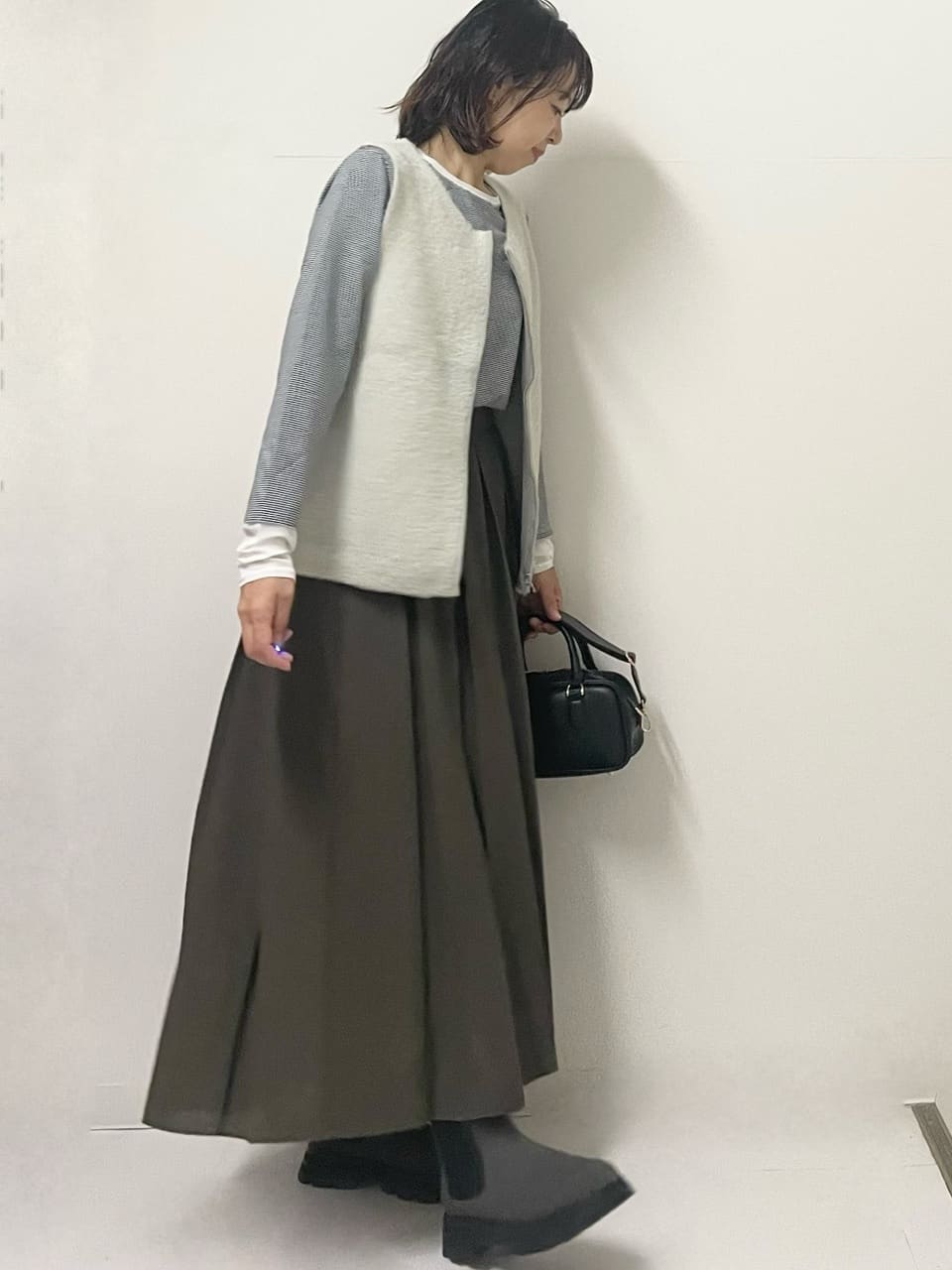 ISOさんの「Dessin｜【洗える】ファーヤーンジップジレ」を使ったコーディネート