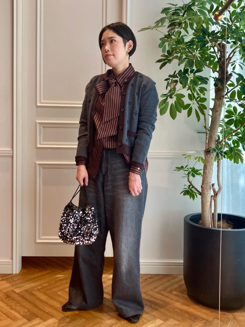konominさんの「DRESSTERIOR｜ヴィンテージ加工ワイドデニムパンツ」を使ったコーディネート
