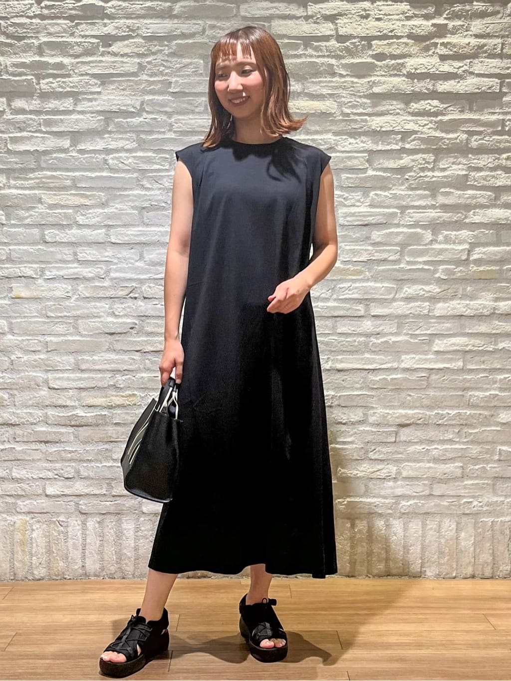 さくらさんの「OPAQUE.CLIP｜カットソーフレアワンピース【接触冷感／洗濯機洗い可】」を使ったコーディネート