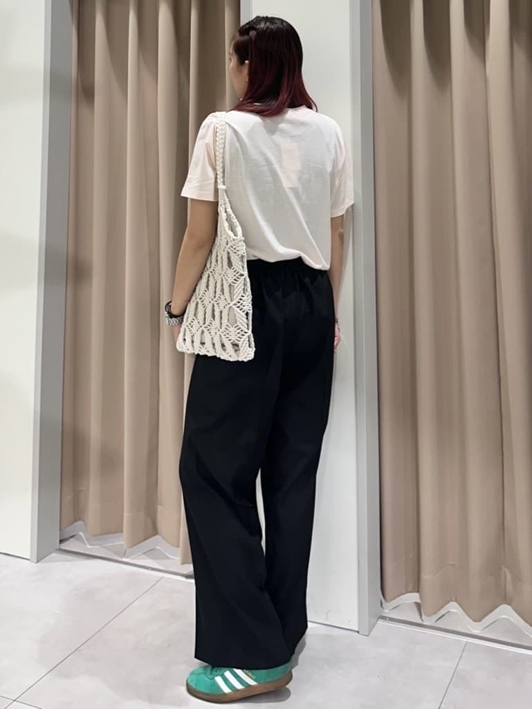 cottonさんの「THE SHOP TK｜カレッジ＆フォトプリントTシャツ【洗濯機OK】」を使ったコーディネート