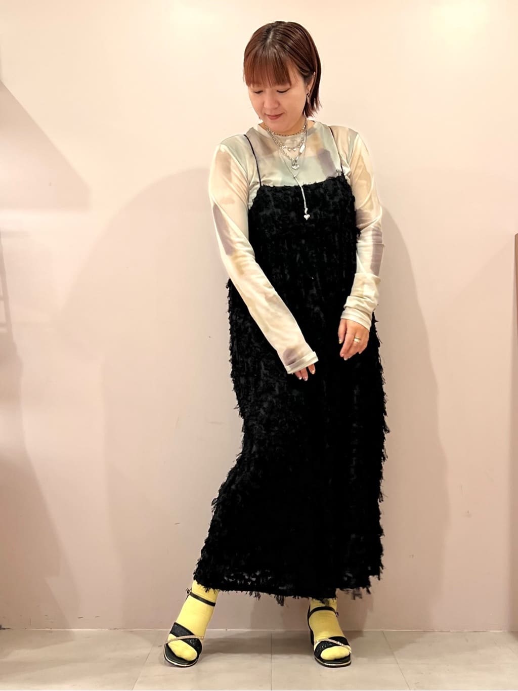 TAKAさんの「ESPERANZA｜ラメ&times;ラインストーンスクエアトゥサンダル」を使ったコーディネート