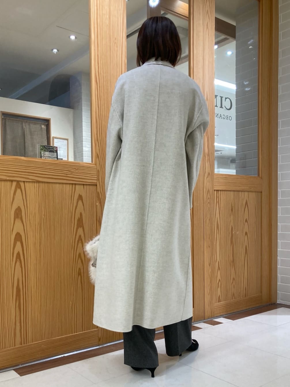 ゆうさんの「UNTITLED｜【ワイド/後ろゴム/シーズンレス】シルクネップツイードパンツ」を使ったコーディネート