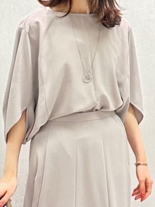 Miwaさんの「UNTITLED｜フープトップネックレス」を使ったコーディネート