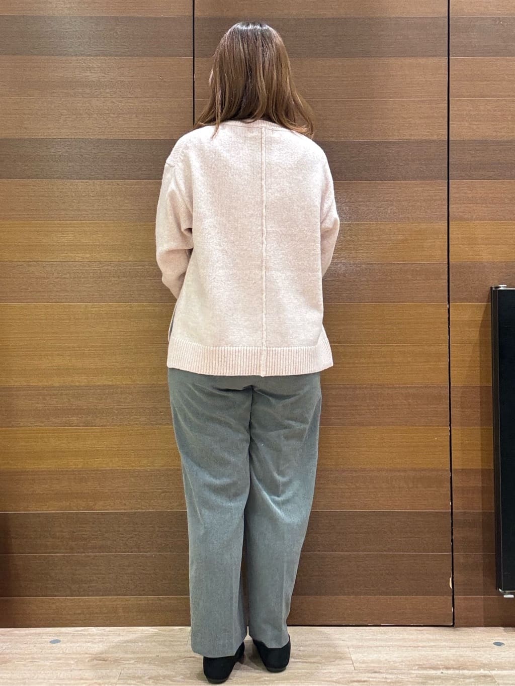 yumeさんの「OPAQUE.CLIP｜リラクシークルーネックニット【洗濯機OK】」を使ったコーディネート