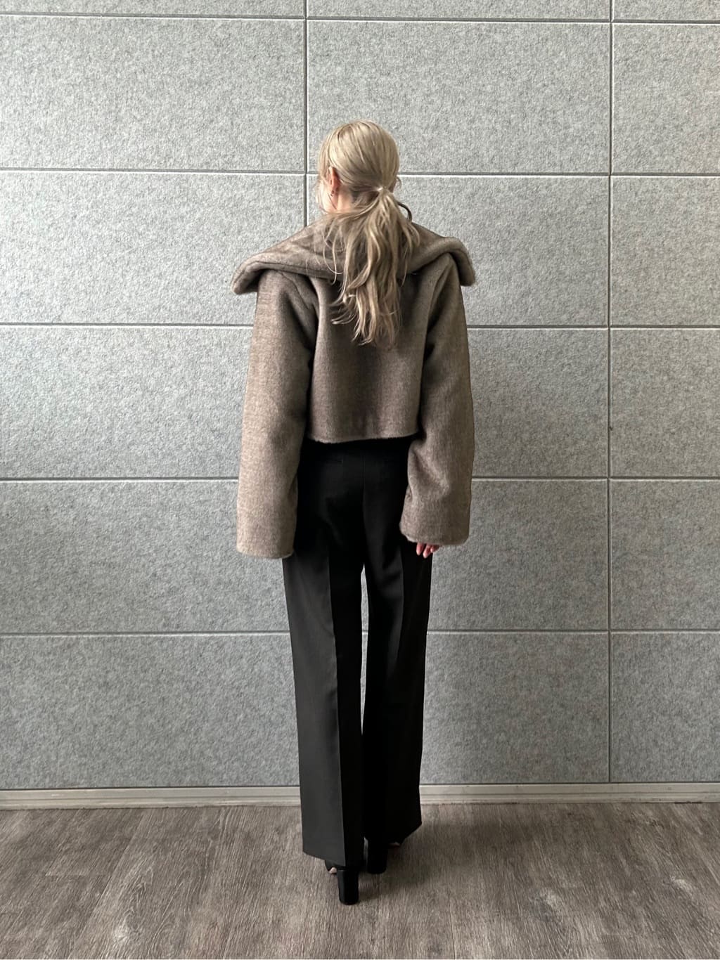 honoka Aさんの「CODE A｜faux mink short jacket」を使ったコーディネート