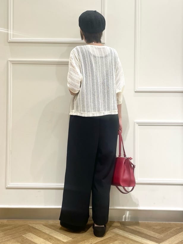 SOさんの「SHOO･LA･RUE｜【洗える/S-LL】季節の変わり目に 透かし柄が涼やか ジップブルゾン」を使ったコーディネート