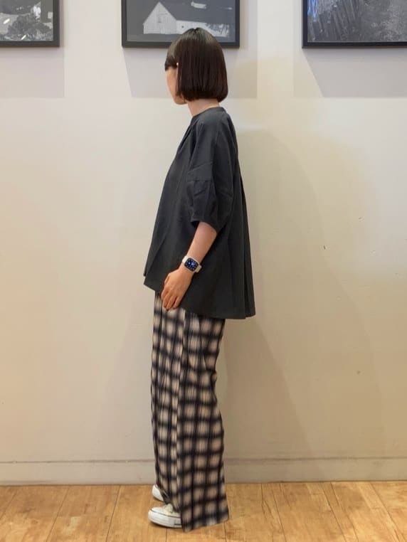 momoharuさんの「SHOO･LA･RUE｜【S-LL/洗濯後しわになりにくい】ランタンスリーブで女性らしく 5分袖スキッパーブラウス」を使ったコーディネート