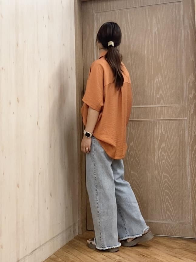 makuchanさんの「SHOO･LA･RUE｜【洗える/S-LL/5分袖】1枚でも羽織としても。さらさらドレープシャツ」を使ったコーディネート