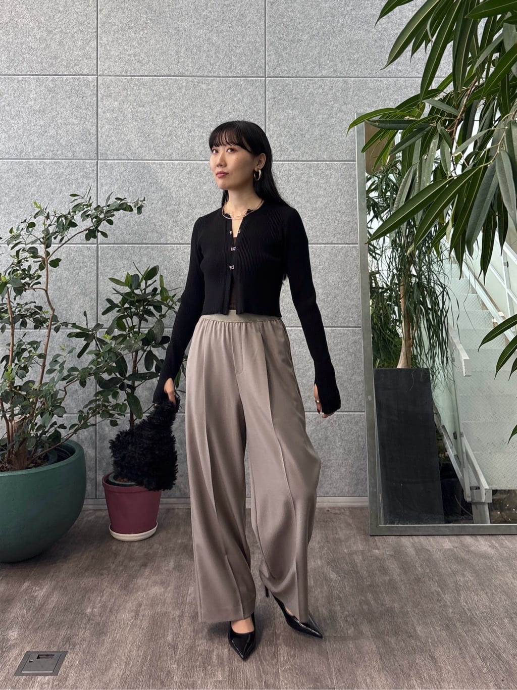 rinaさんの「INDIVI｜Comfy SET UP｜イージーストレートワイドパンツ【セットアップ対応／通勤/カセット服】」を使ったコーディネート