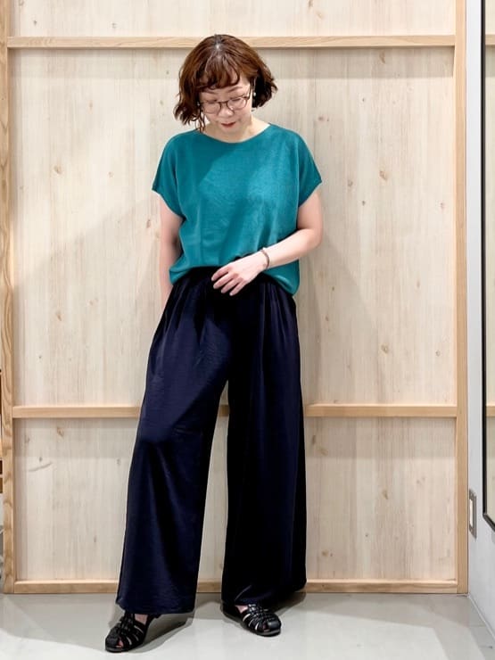nakoさんの「THE SHOP TK｜【6色展開】さらさらフレンチニット【毛玉になりにくい/洗濯機OK】」を使ったコーディネート