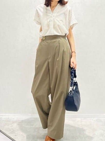 Miwaさんの「UNTITLED｜【洗える/スキッパー】フレンチスリーブシアーブラウス」を使ったコーディネート