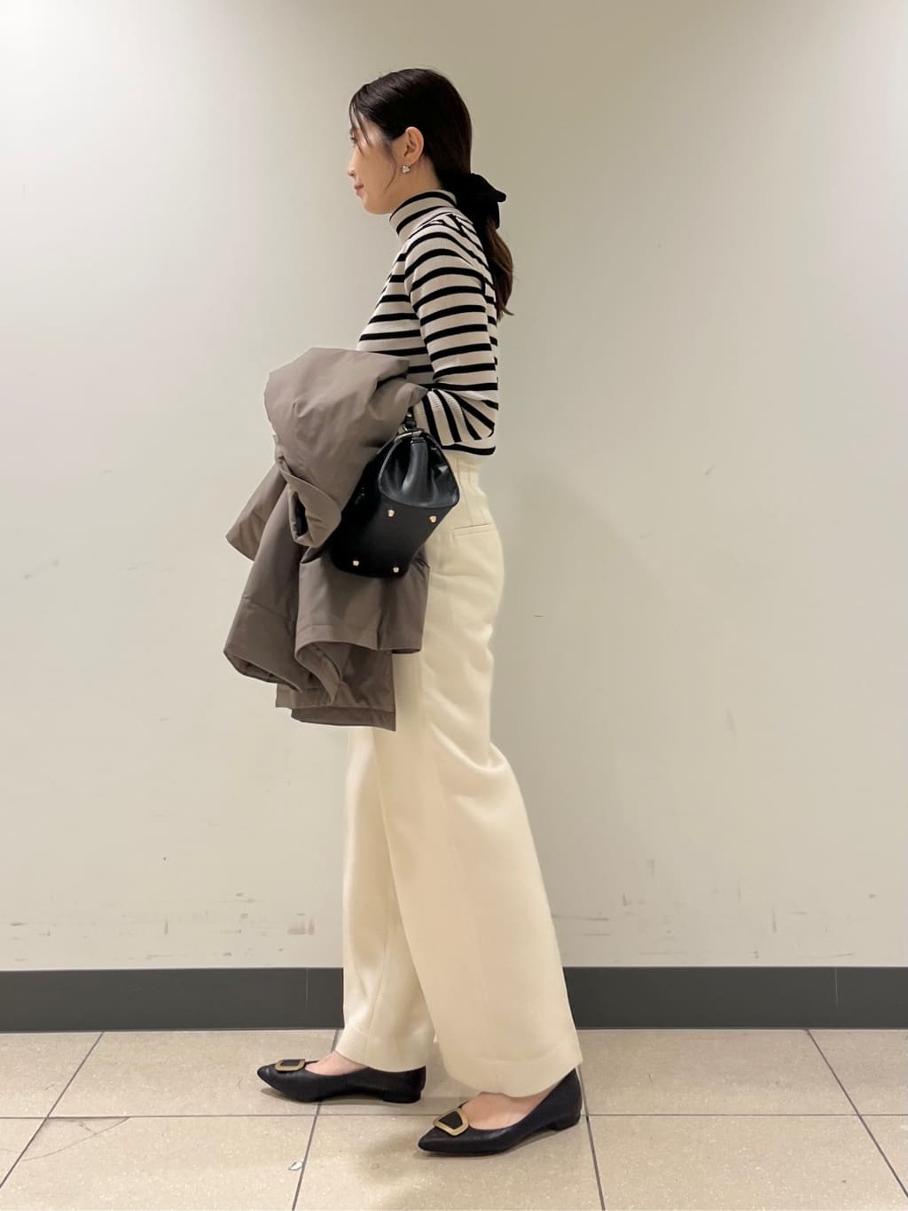 shokoさんの「INDIVI｜【超軽量／蓄熱】ライトパフステンカラーコート」を使ったコーディネート