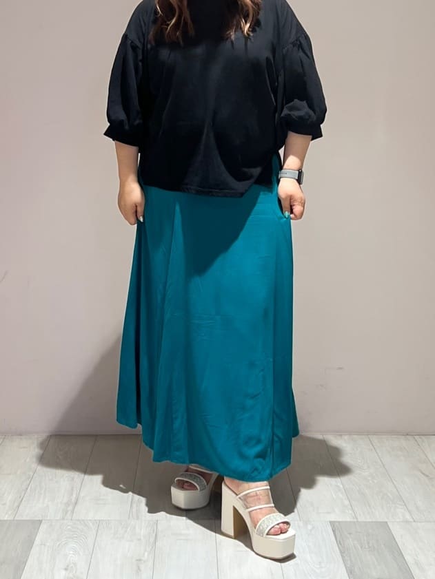 yumiさんの「ESPERANZA｜【ラク盛り／サンダル】リピーター続出／脚長美脚　ミュールサンダル」を使ったコーディネート