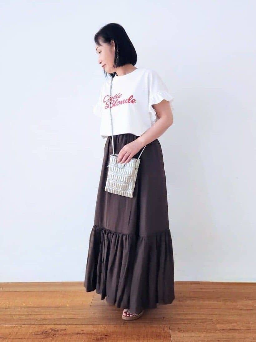 くまさんの「SHOO･LA･RUE｜【S-LL/汗ジミ軽減/ひんやり/UVカット】フリルTシャツ」を使ったコーディネート