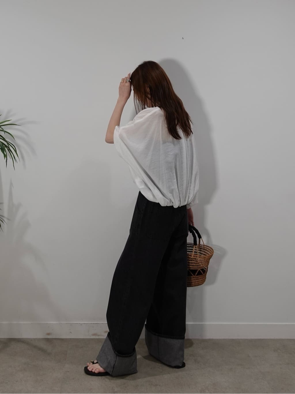 mitsukiさんの「INDIVI｜バルーンフォルムブラウス」を使ったコーディネート