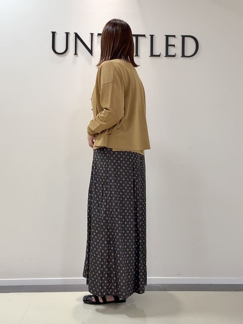 YUIさんの「UNTITLED｜【前後2WAY/アンサンブル可/ゆったり】シアーカーディガン」を使ったコーディネート