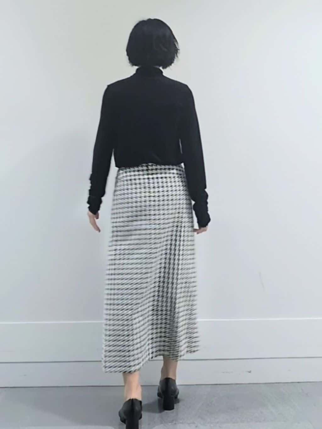 ミズタさんの「UNTITLED｜【ハイネック/レイヤード/重ね着におすすめ】トリコットベロア シアーインナー」を使ったコーディネート