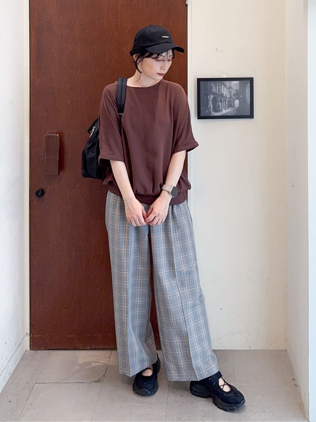 𝐇𝐢𝐫𝐨𝐦𝐢さんの「SHOO･LA･RUE｜【洗濯後しわになりにくい】さらっとタッチの 5分袖ドルマンブラウス」を使ったコーディネート