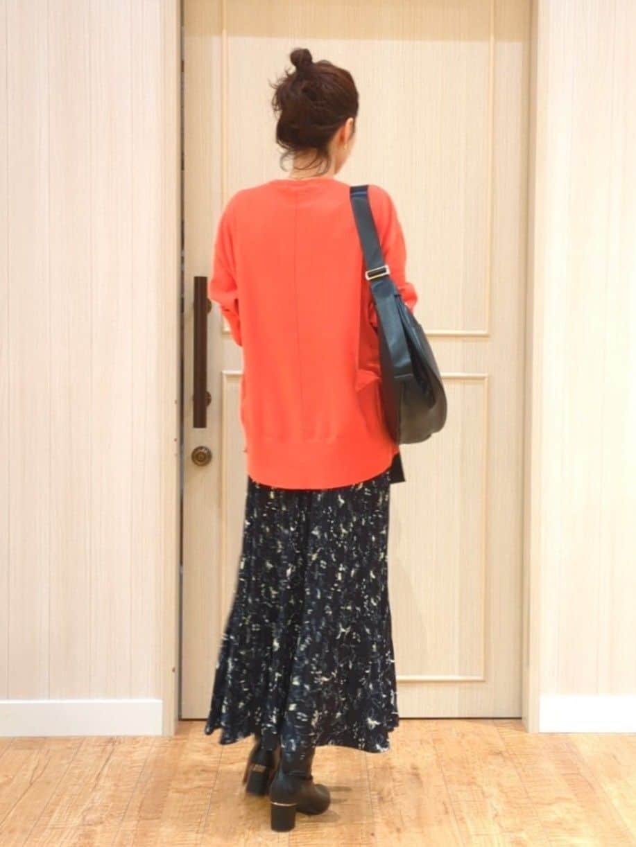 massuさんの「SHOO･LA･RUE｜【高レビュー/洗濯機可】ゆるシルエットで体型カバー もちもちニット」を使ったコーディネート