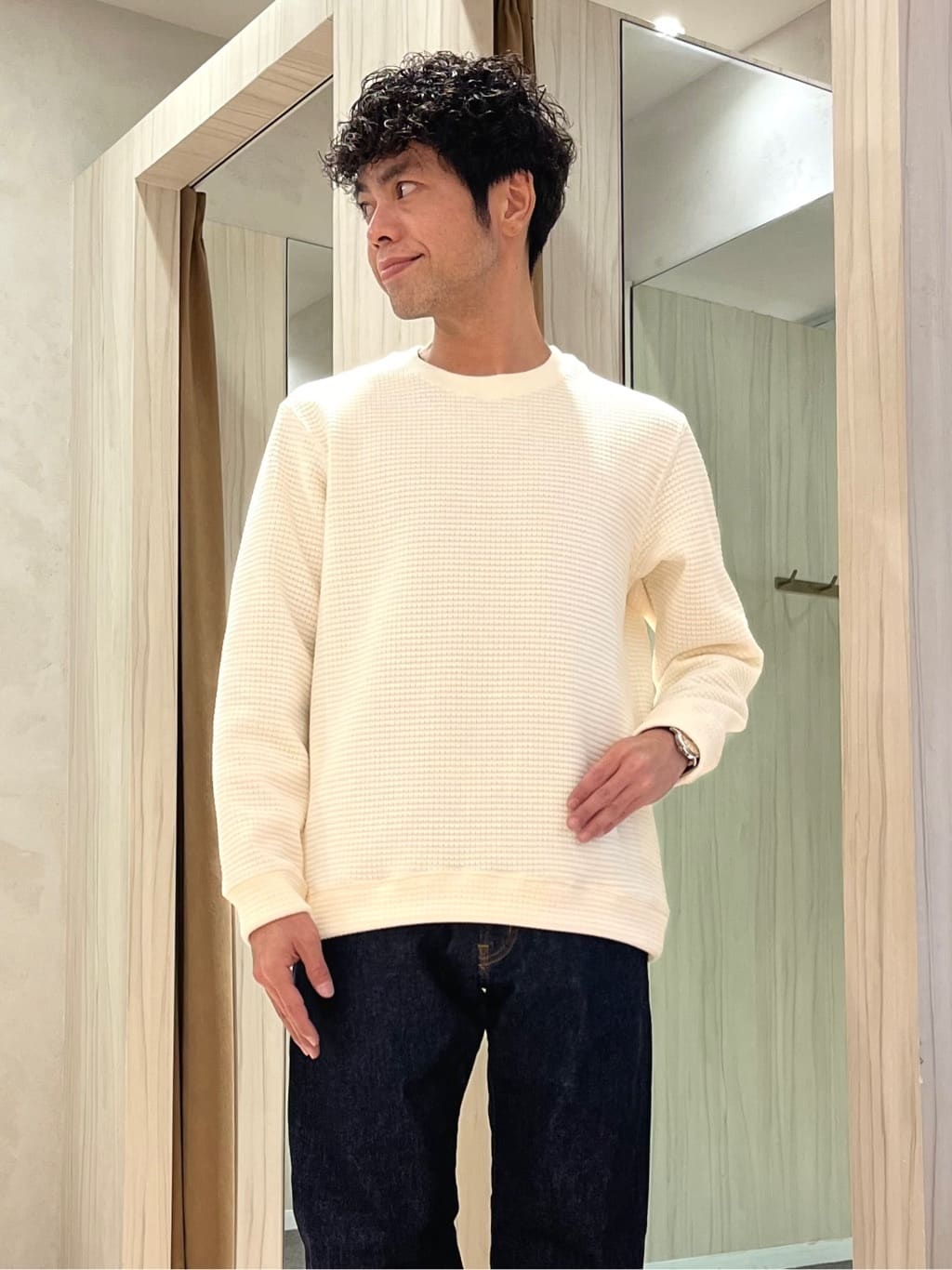 URAさんの「TAKEO KIKUCHI｜ニットライク プルオーバー」を使ったコーディネート