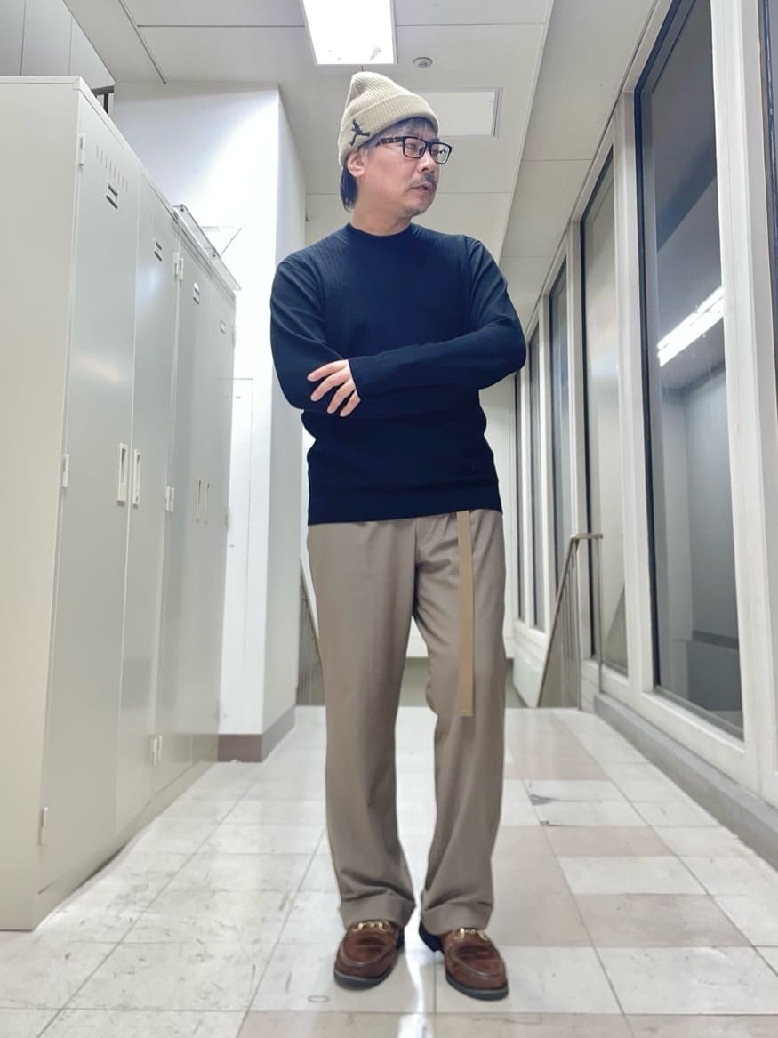 MAKOTO AIさんの「TAKEO KIKUCHI｜ハイゲージ モックネック ニット プルオーバー」を使ったコーディネート