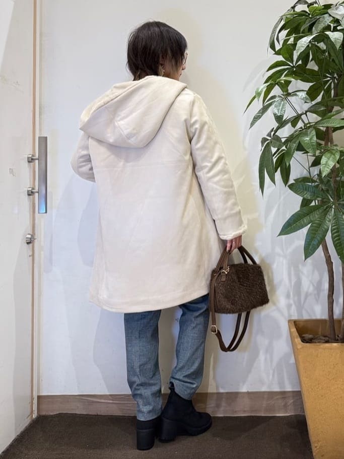 misakiさんの「SHOO･LA･RUE｜【S-LL】気になる腰回りをカバー レイヤード風ドッキングトップス」を使ったコーディネート