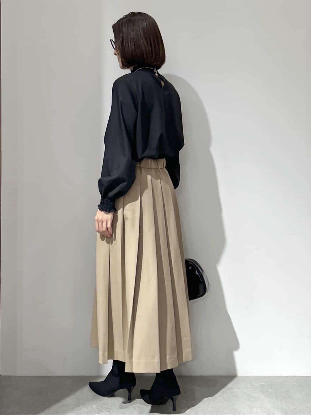 NAKAさんの「OPAQUE.CLIP｜ワイドプリーツスカート【洗濯機OK】」を使ったコーディネート