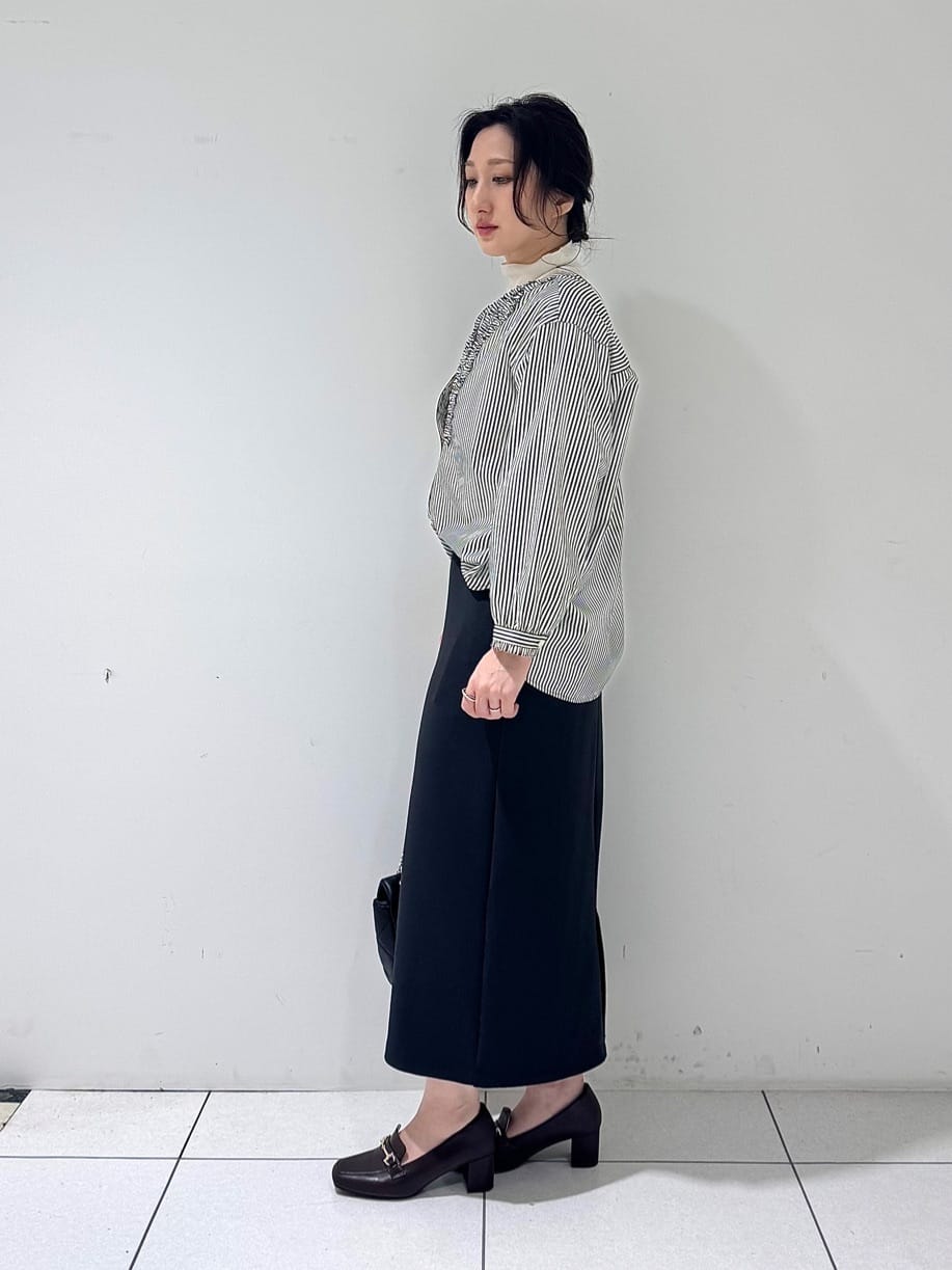 そんさんの「INDIVI｜【洗える】胸元タックフリル長袖ブラウス」を使ったコーディネート