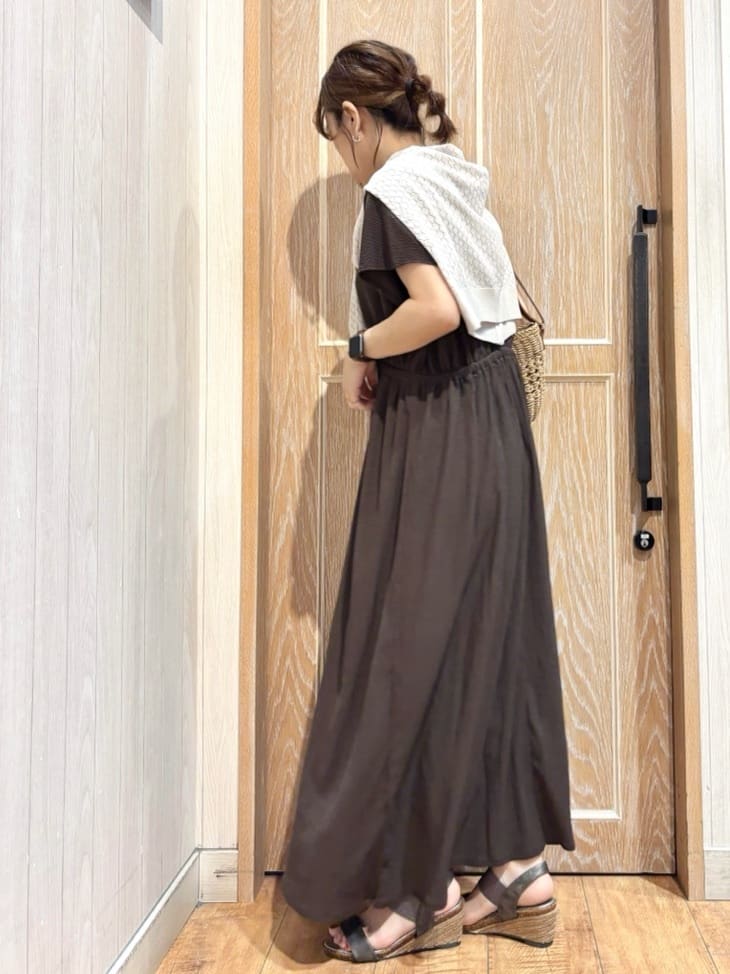 meiさんの「SHOO･LA･RUE｜【前後2WAY】さらりと大人上品に 楊柳フレンチワンピース」を使ったコーディネート