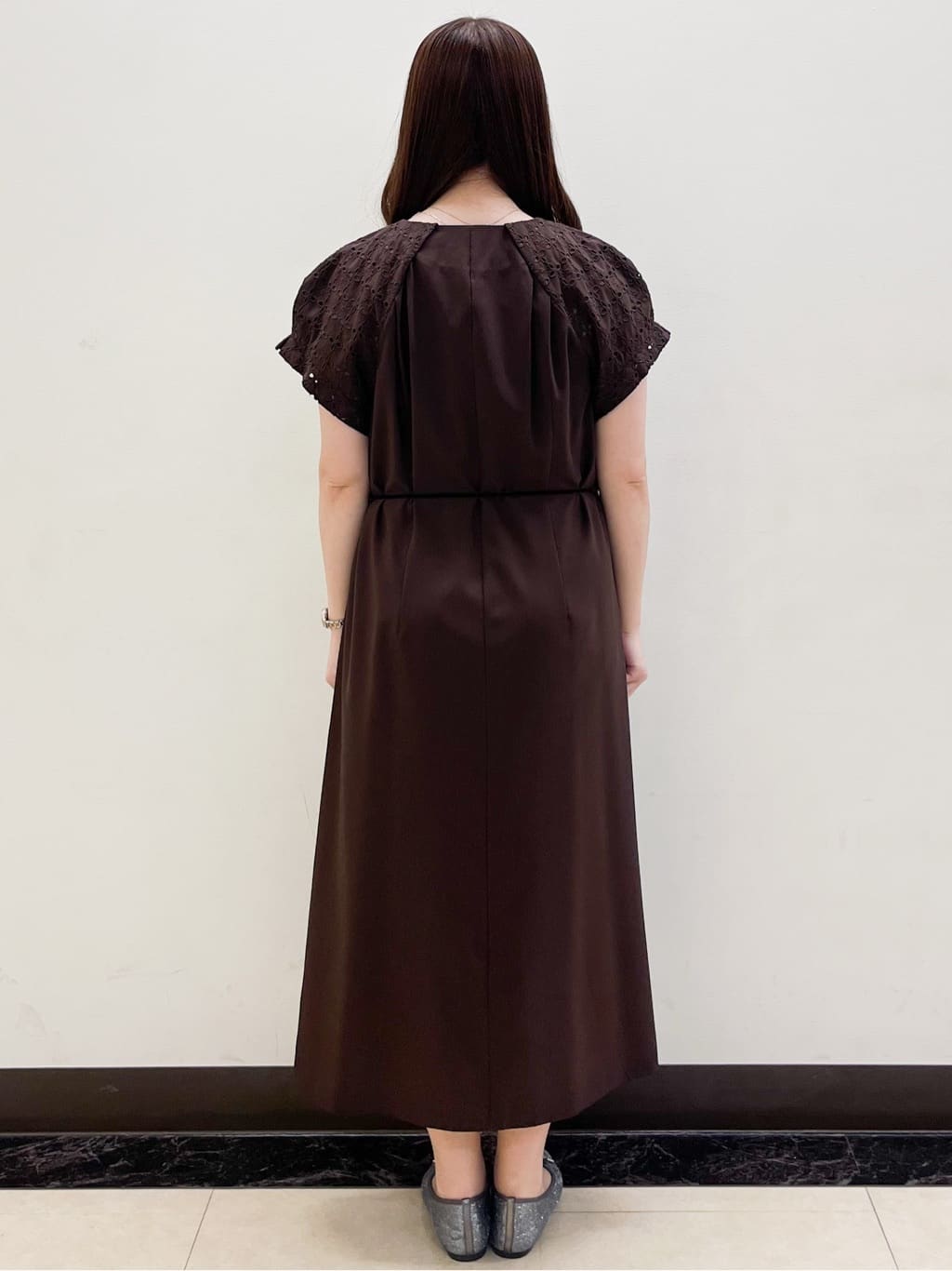 mikikoさんの「Reflect｜カットワークレーススリーブワンピース」を使ったコーディネート