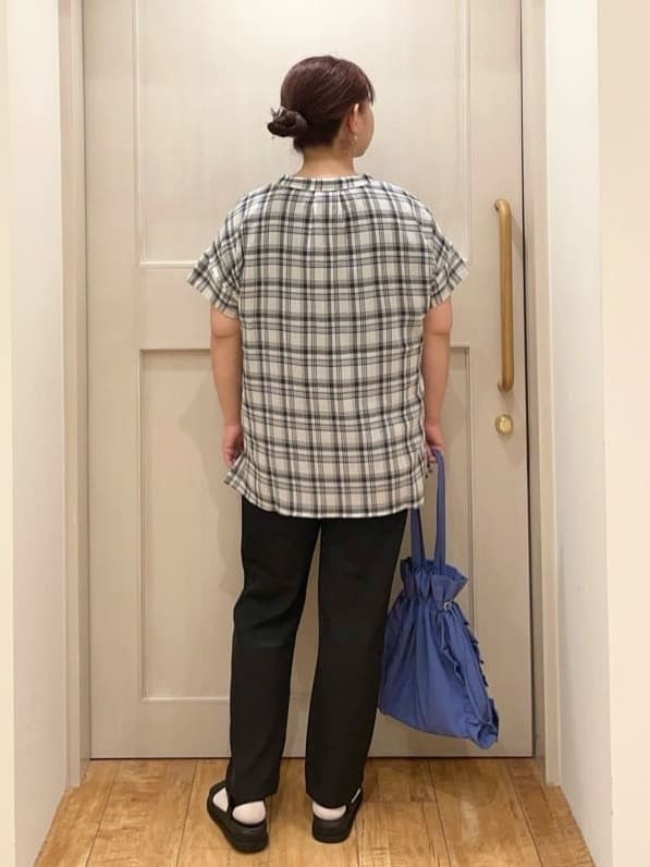 はまちゃんさんの「SHOO･LA･RUE｜【S-LL】きれいに体型カバー さらシャリコットン スキッパーシャツ」を使ったコーディネート