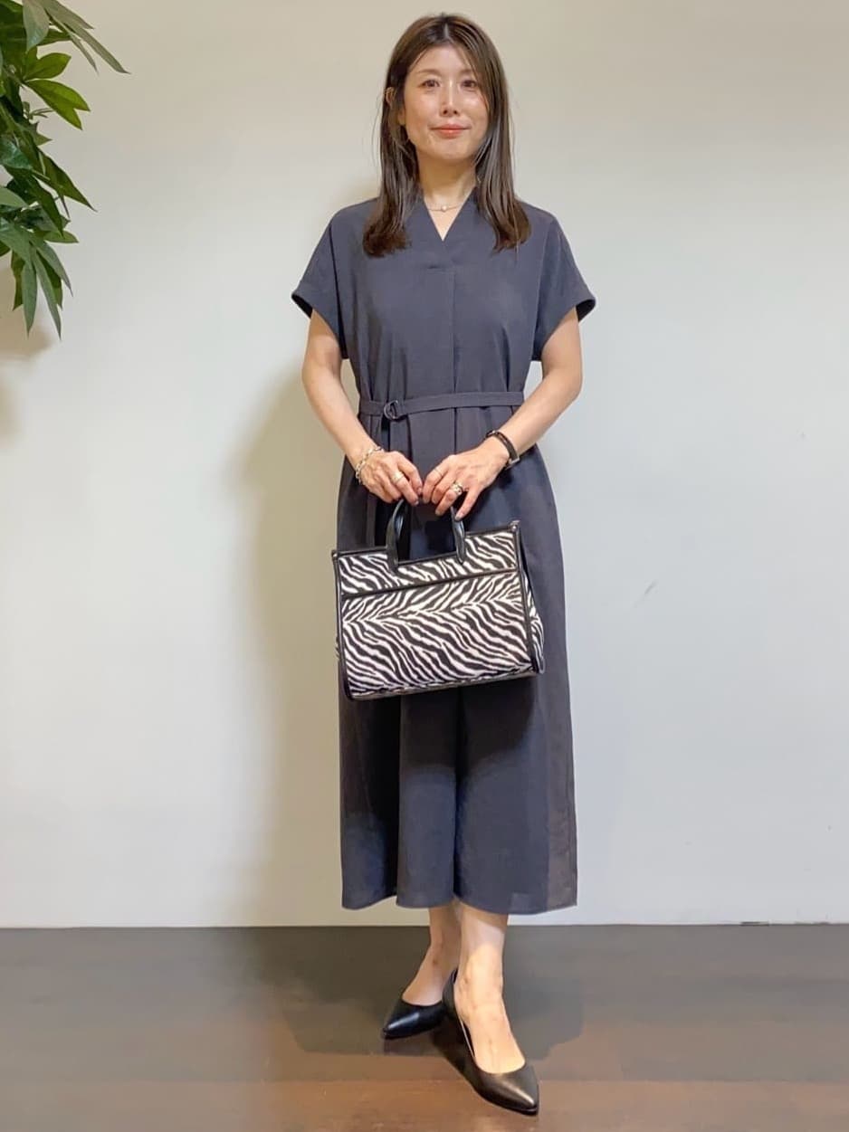 tomoさんの「UNTITLED｜【UV/はっ水】リラククールワンピース」を使ったコーディネート
