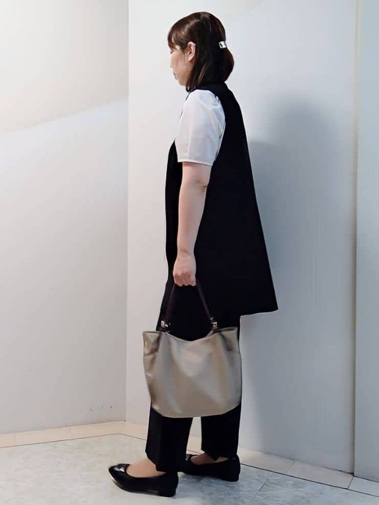 エリさんの「Reflect｜【接触冷感／マシンウォッシュ可／ウエスト総ゴム】ワイドシルエットパンツ」を使ったコーディネート