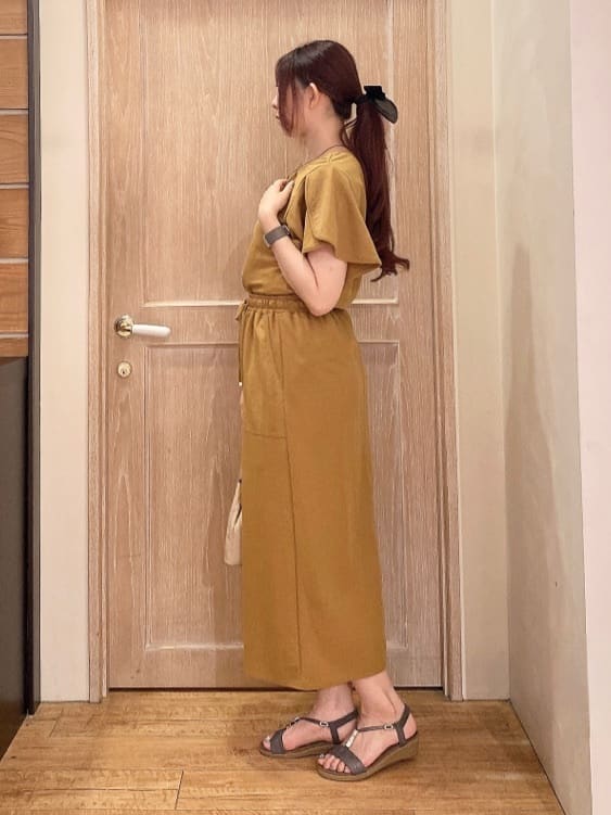 miiさんの「SHOO･LA･RUE｜◆ビジューYストラップサンダル」を使ったコーディネート