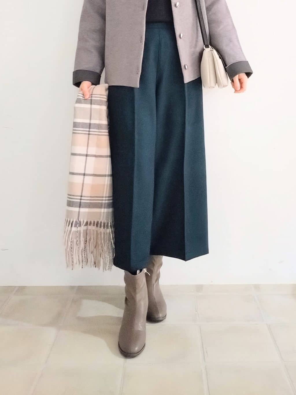 miomioさんの「SHOO･LA･RUE｜【S-LL】美しく見せる ボートネックロンT」を使ったコーディネート