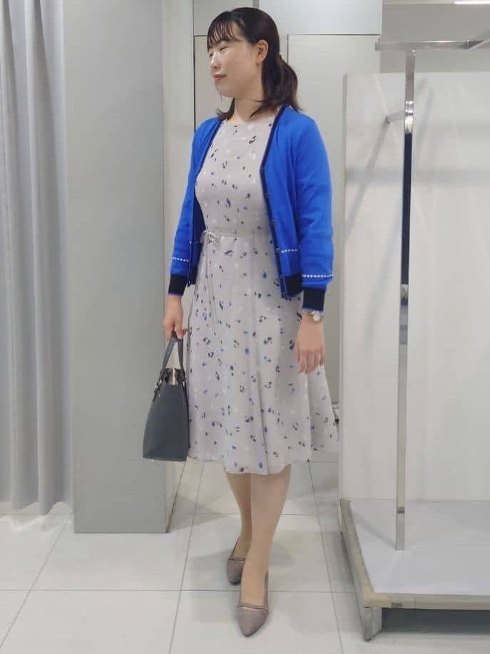 AZUSAさんの「Reflect｜【WEB先行カラーあり／手洗い可／アンサンブル可】バイカラーカーディガン」を使ったコーディネート