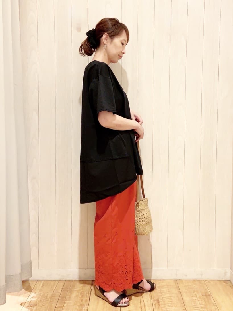 あいこさんの「SHOO･LA･RUE｜【S-LL/UV/吸水速乾】きれいに体型カバー Aライン チュニックワンピース」を使ったコーディネート